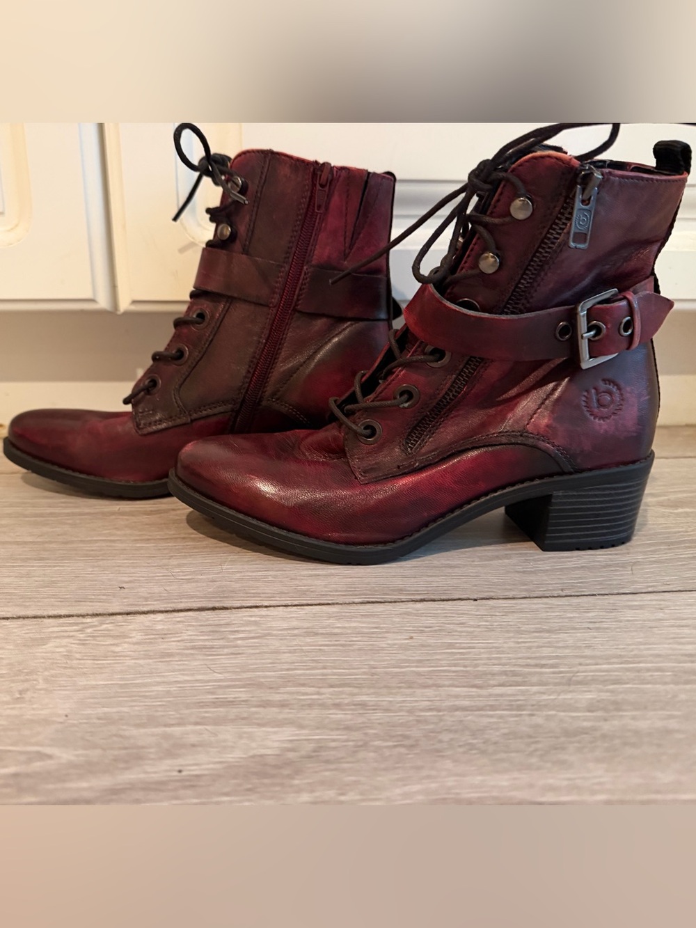 Bugatti Burgundy Leather Lace-Up Ankle Boots w/Buckles and Heel Sz 9